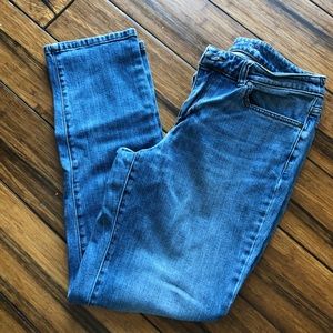 Modern fit skinny jeans